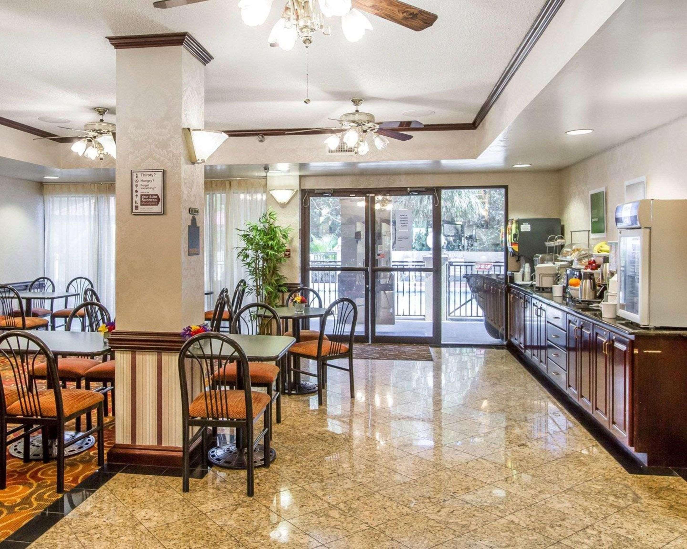 דפני Comfort Suites Mobile East Bay מראה חיצוני תמונה