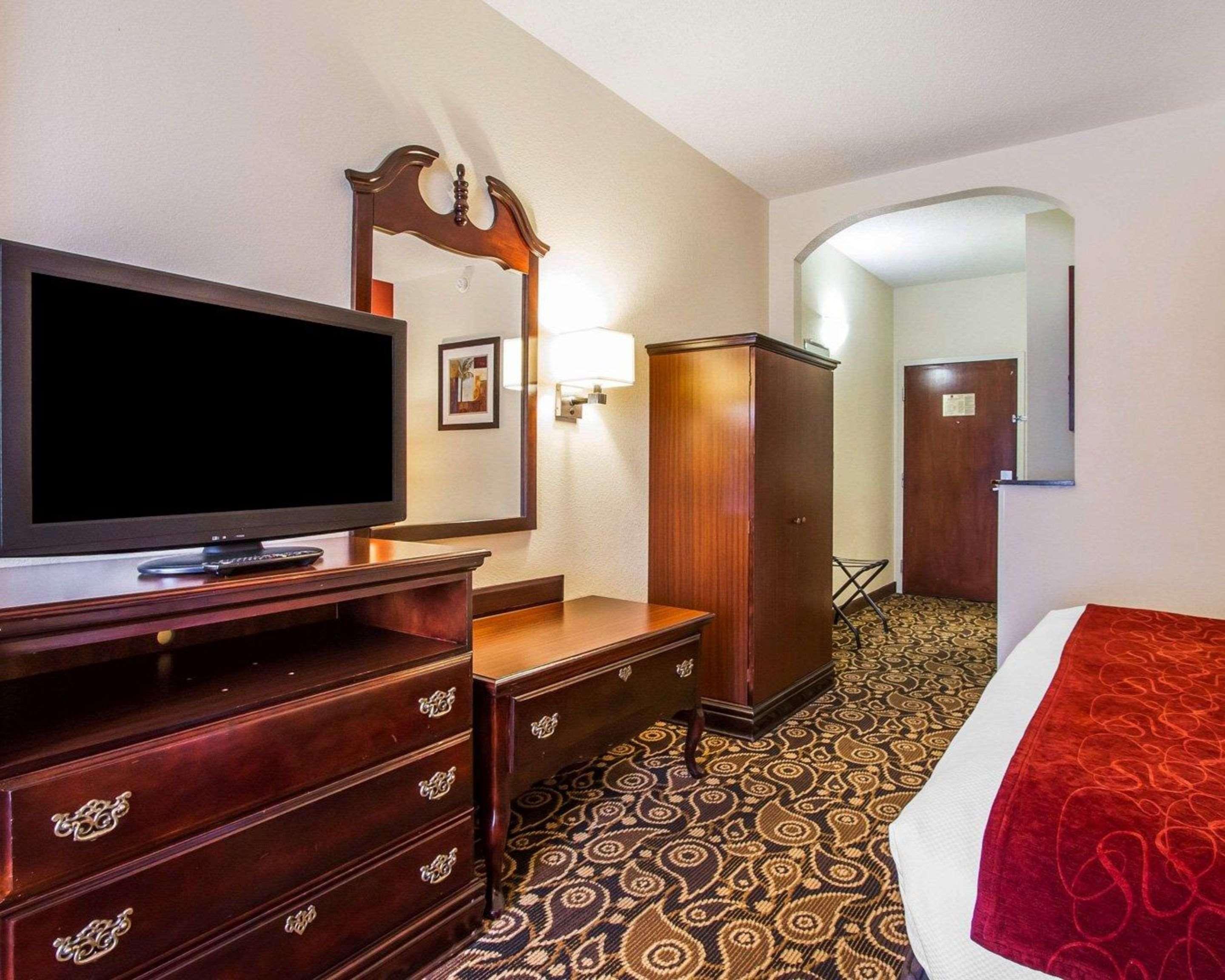 דפני Comfort Suites Mobile East Bay מראה חיצוני תמונה