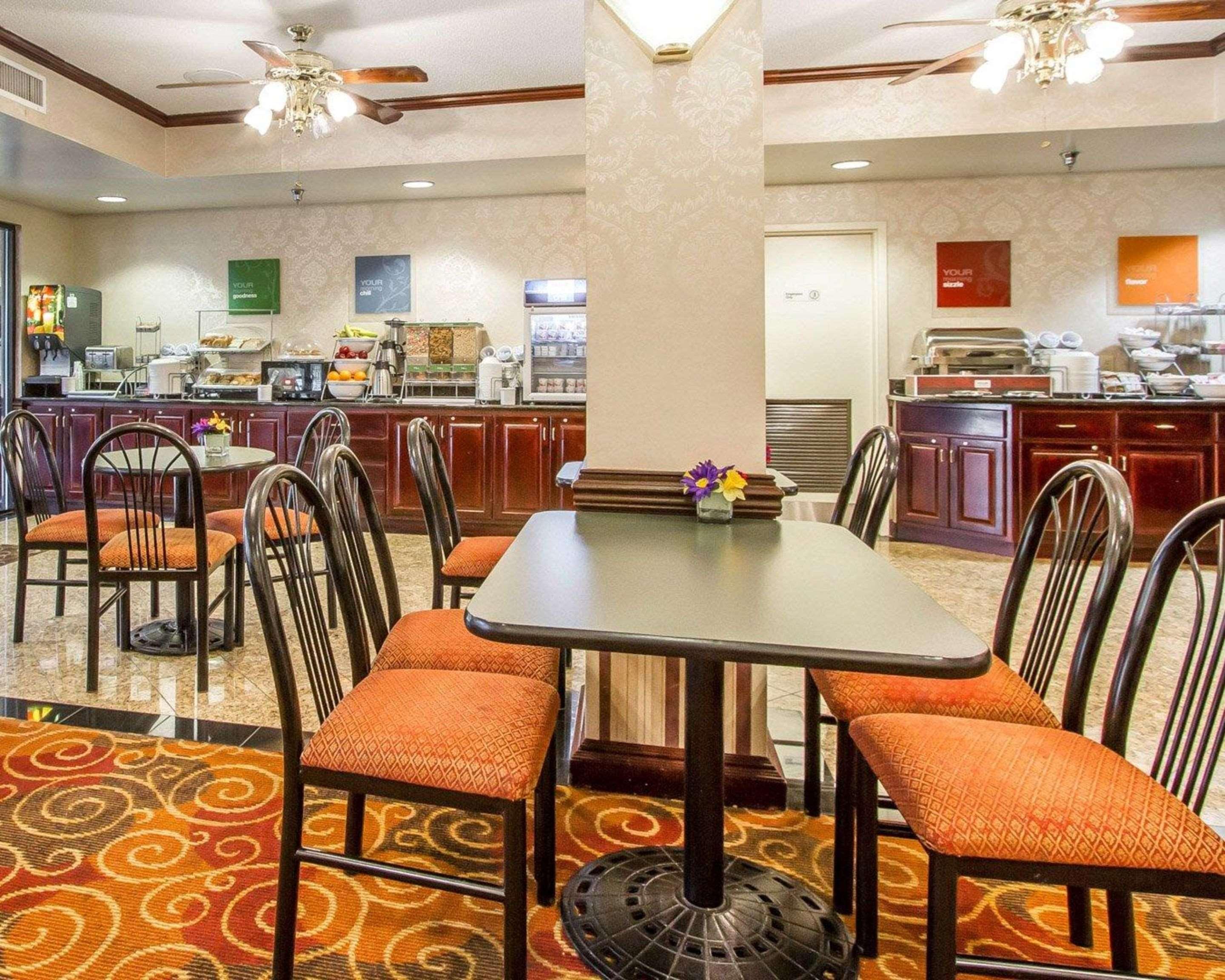 דפני Comfort Suites Mobile East Bay מראה חיצוני תמונה