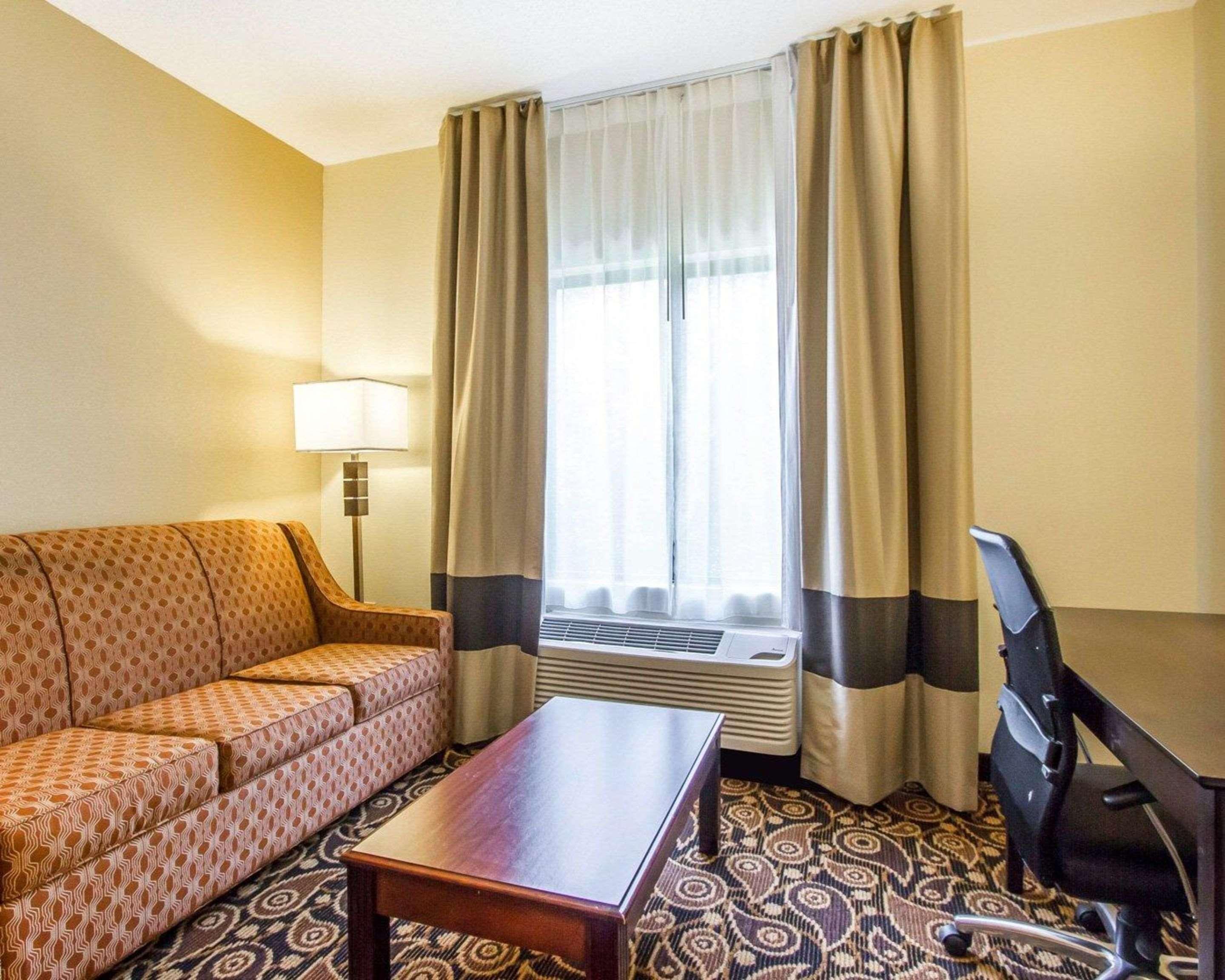 דפני Comfort Suites Mobile East Bay מראה חיצוני תמונה