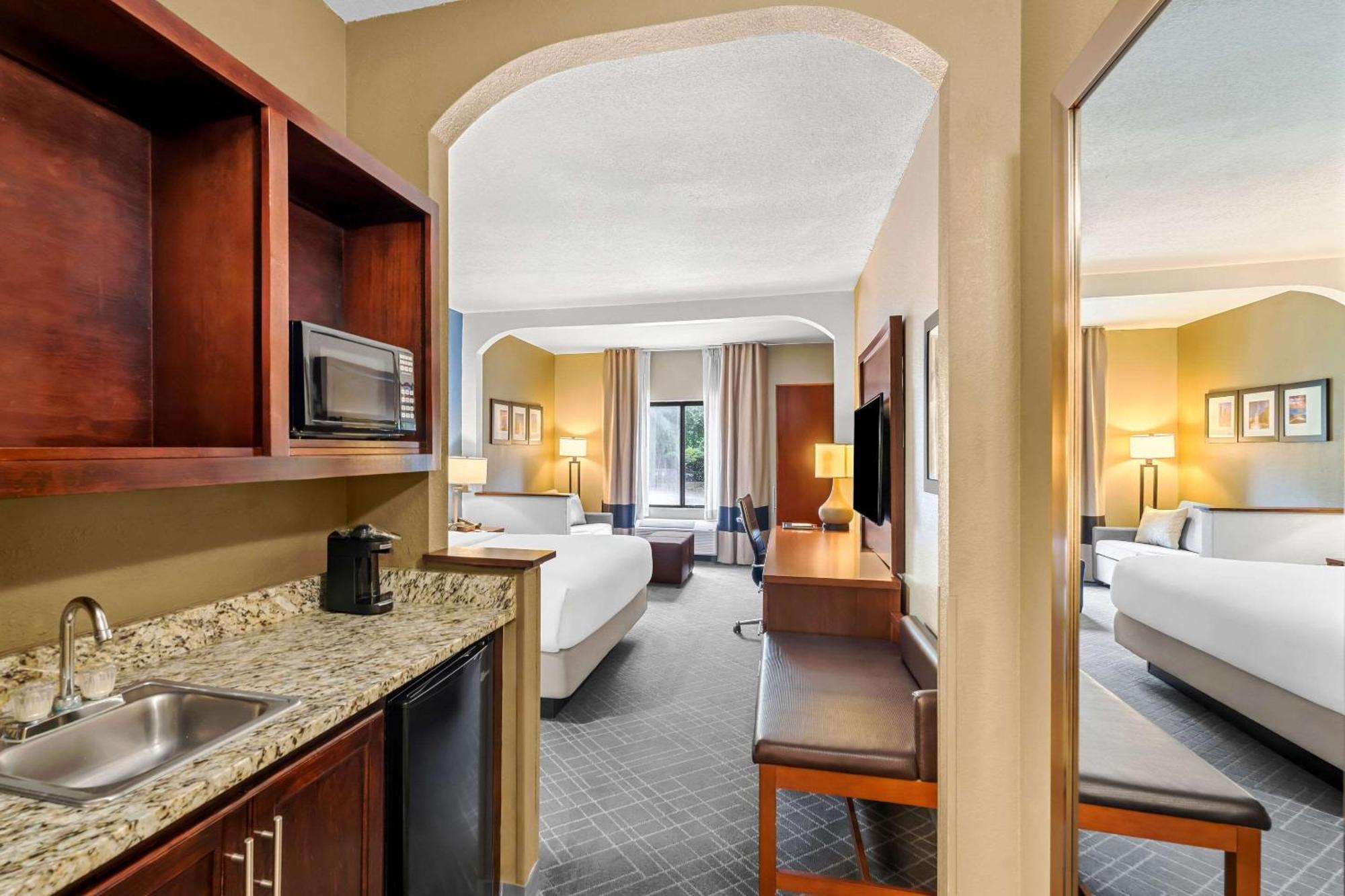 דפני Comfort Suites Mobile East Bay מראה חיצוני תמונה