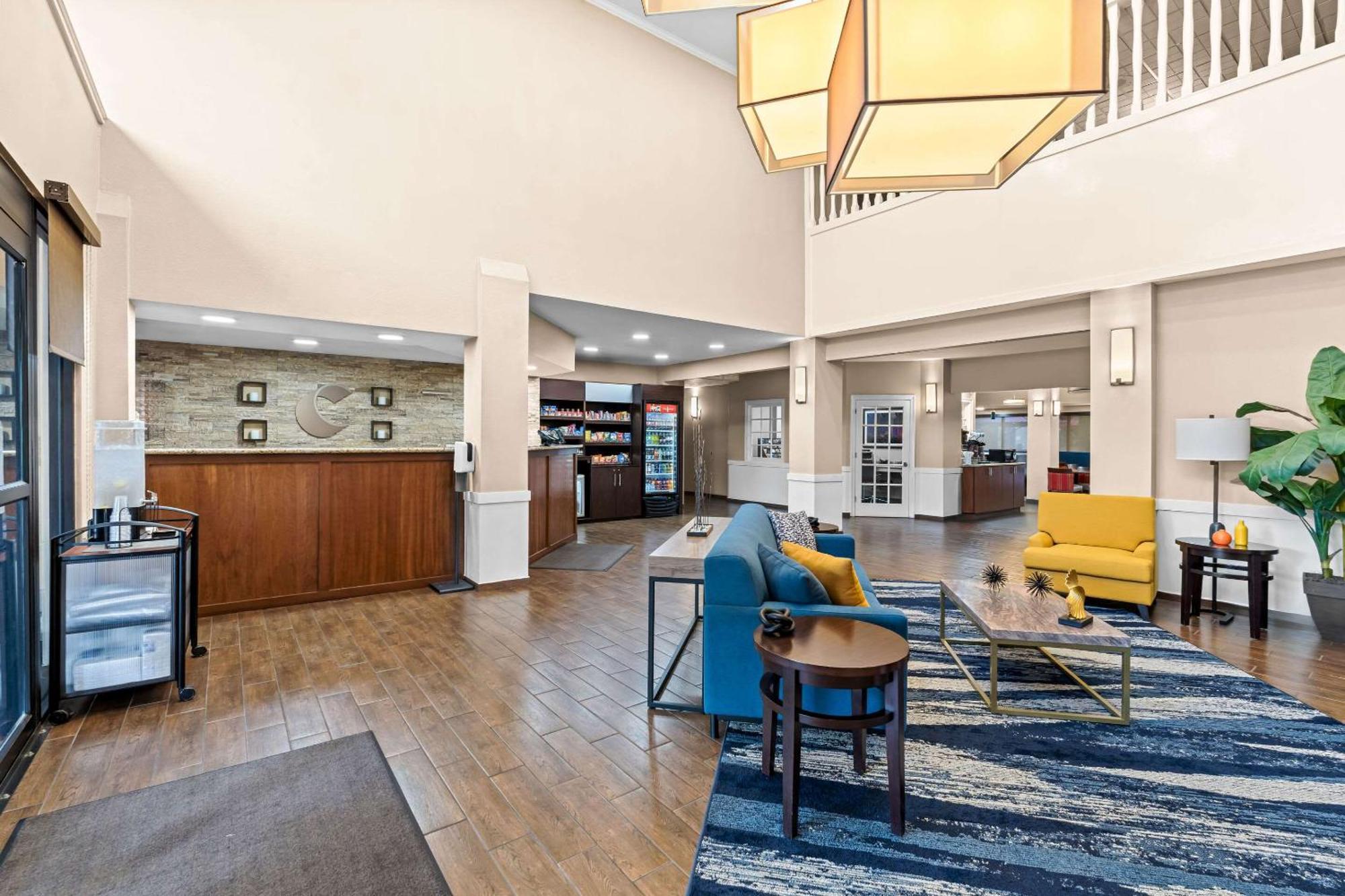 דפני Comfort Suites Mobile East Bay מראה חיצוני תמונה